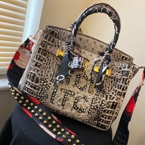 Rich bitch handmade bag Anca barbu